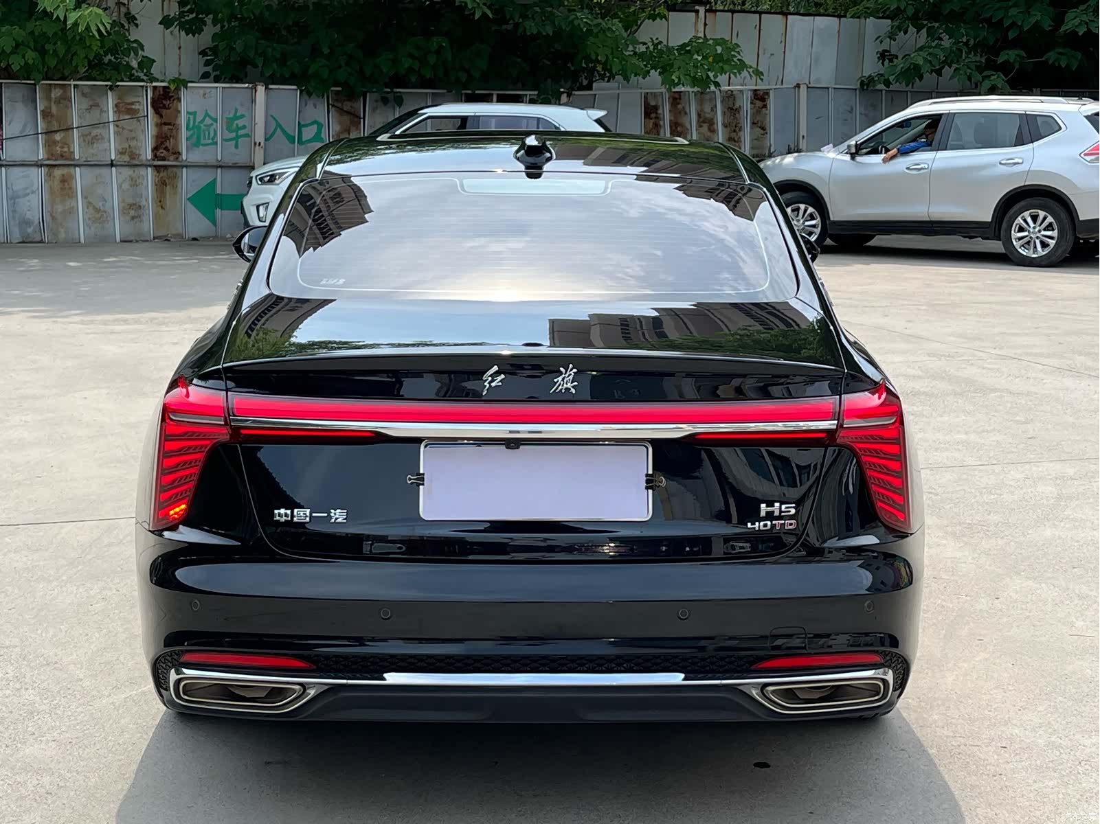 Hongqi H5, 2024 все фото