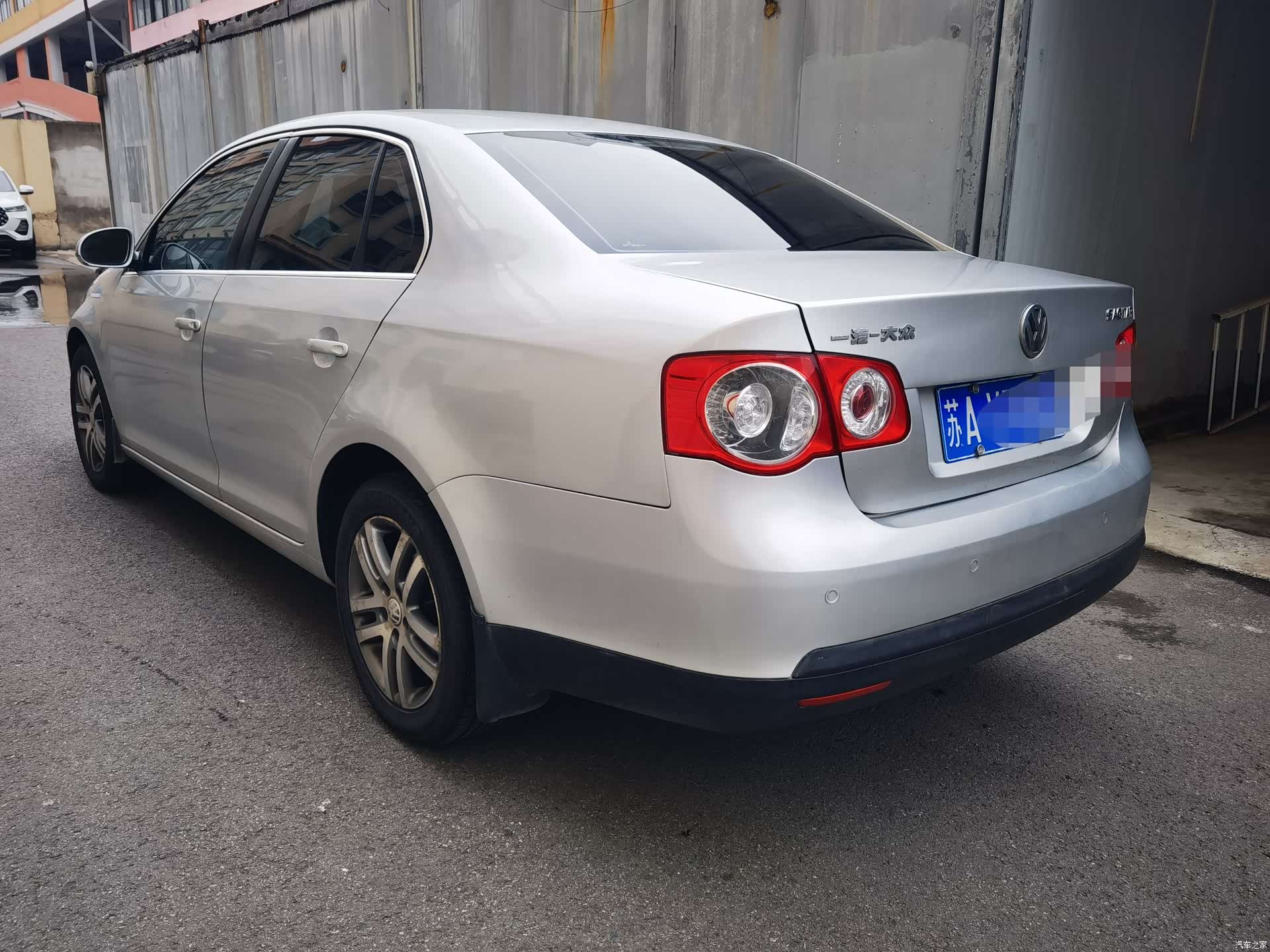 Volkswagen Sagitar, 2010 8