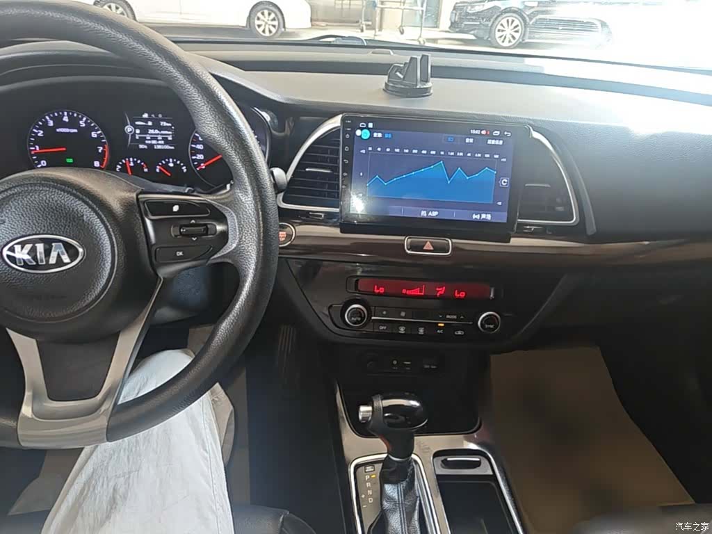 Kia K4, 2015 10