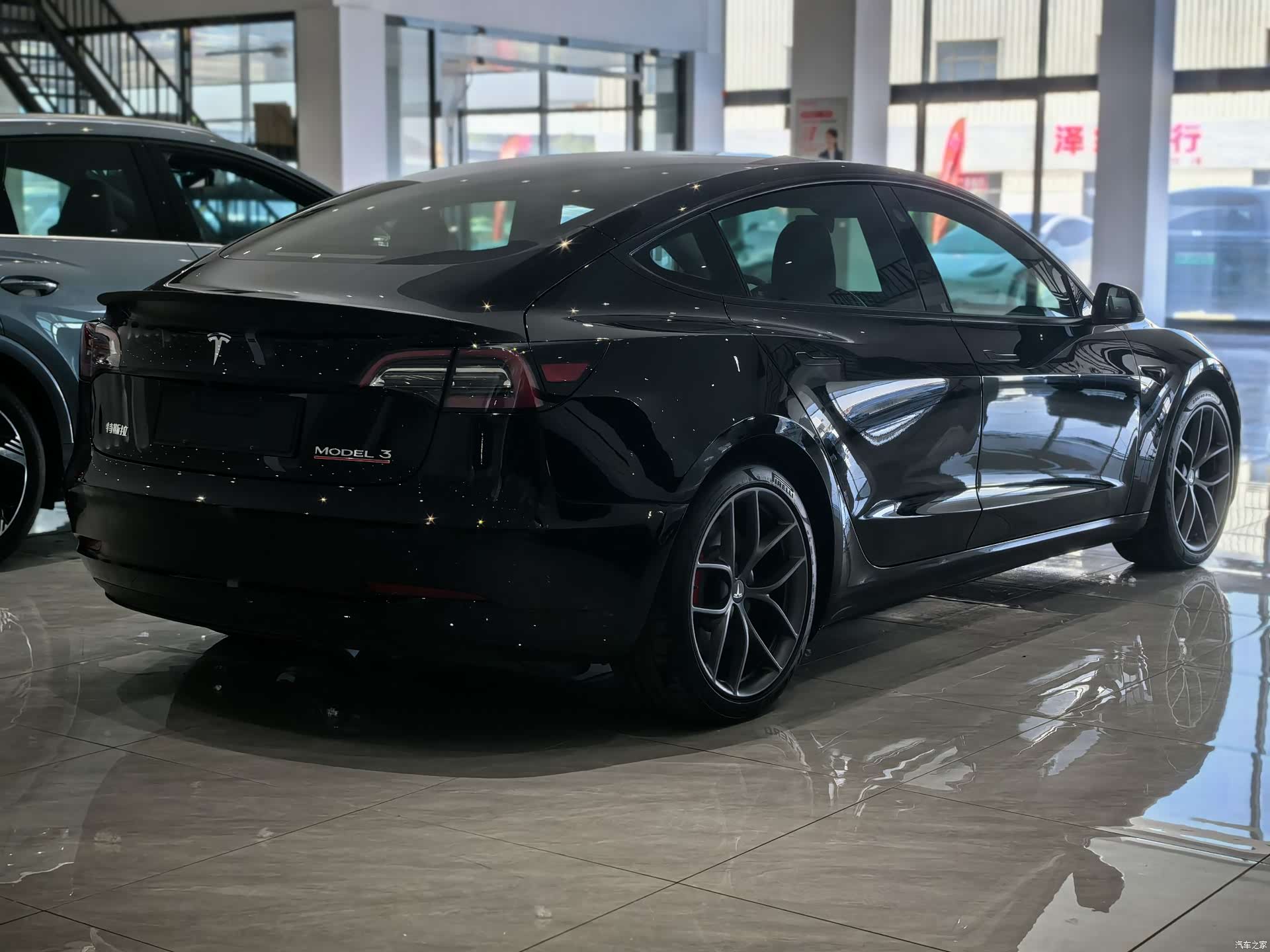 Tesla Model 3, 2021 4