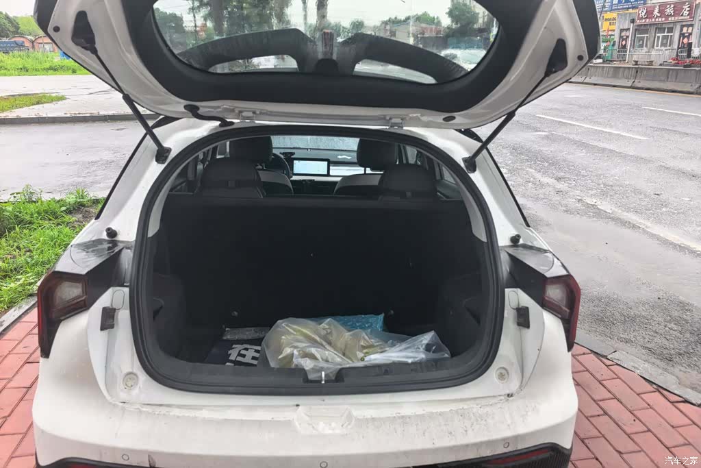 Geely E, 2024 4