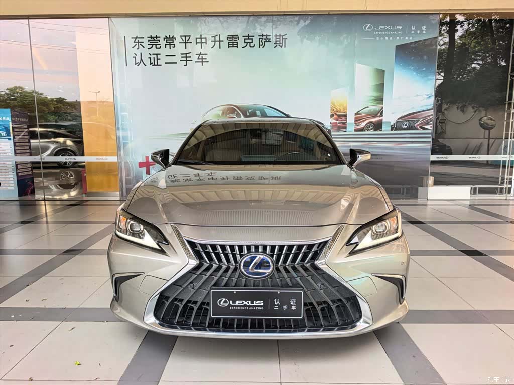 Lexus ES, 2022 2