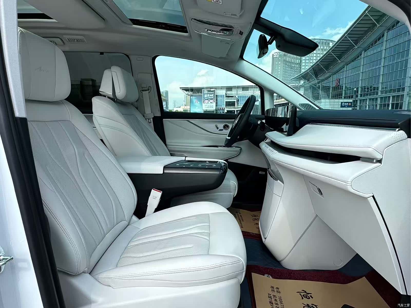 Buick GL8, 2025 8