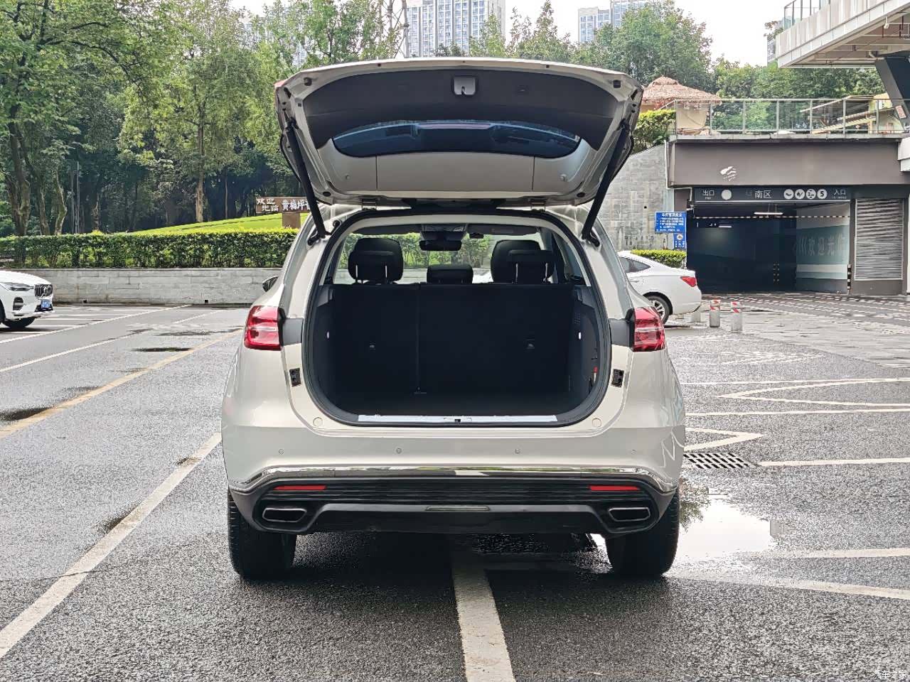 Hongqi HS5, 2021 30