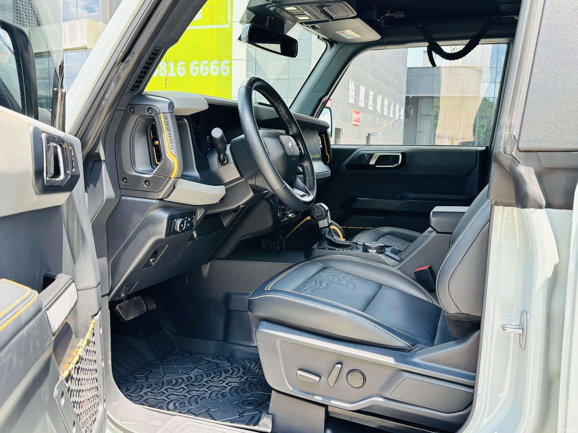 Ford Bronco, 2024 8