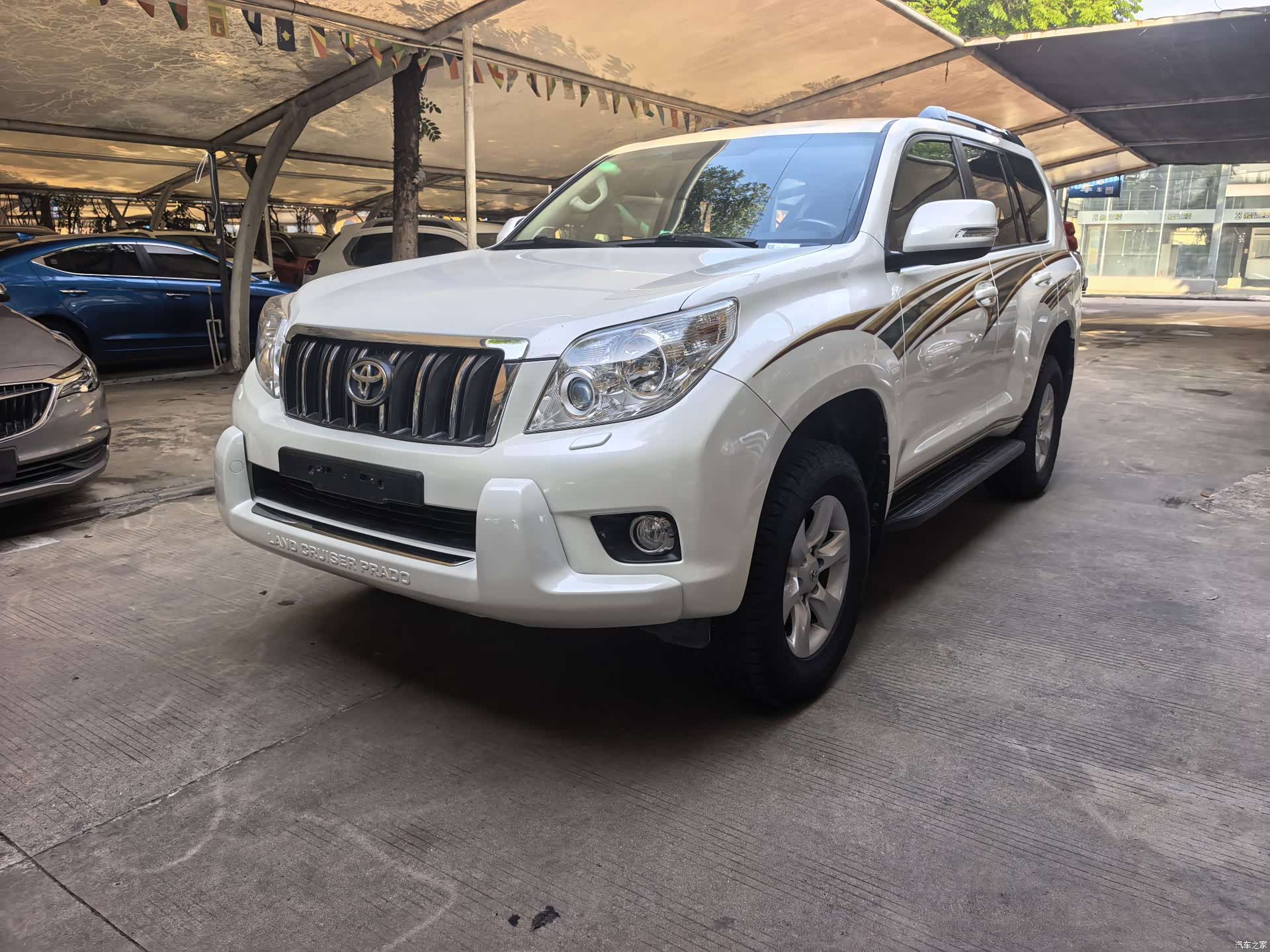 Toyota Prado, 2011 1