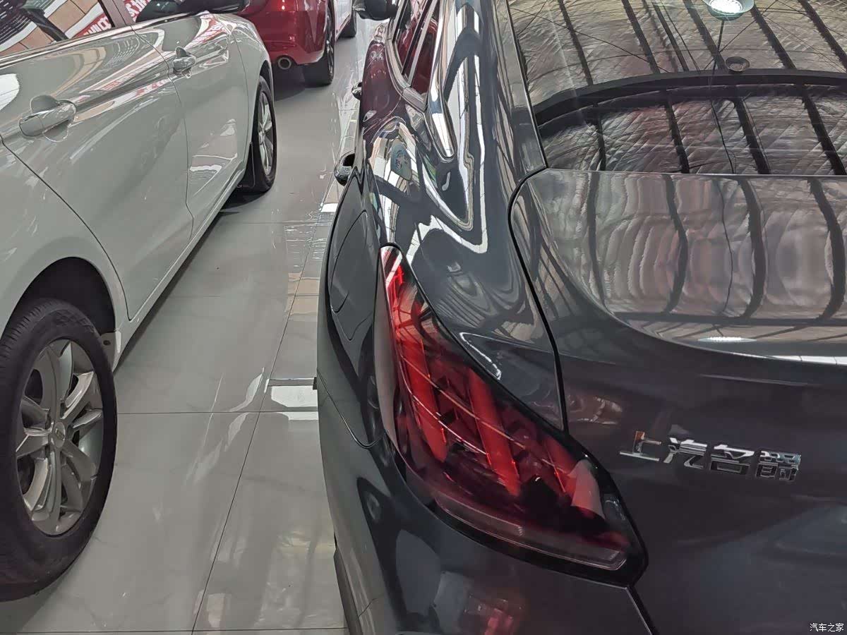 MG MG5, 2022 15