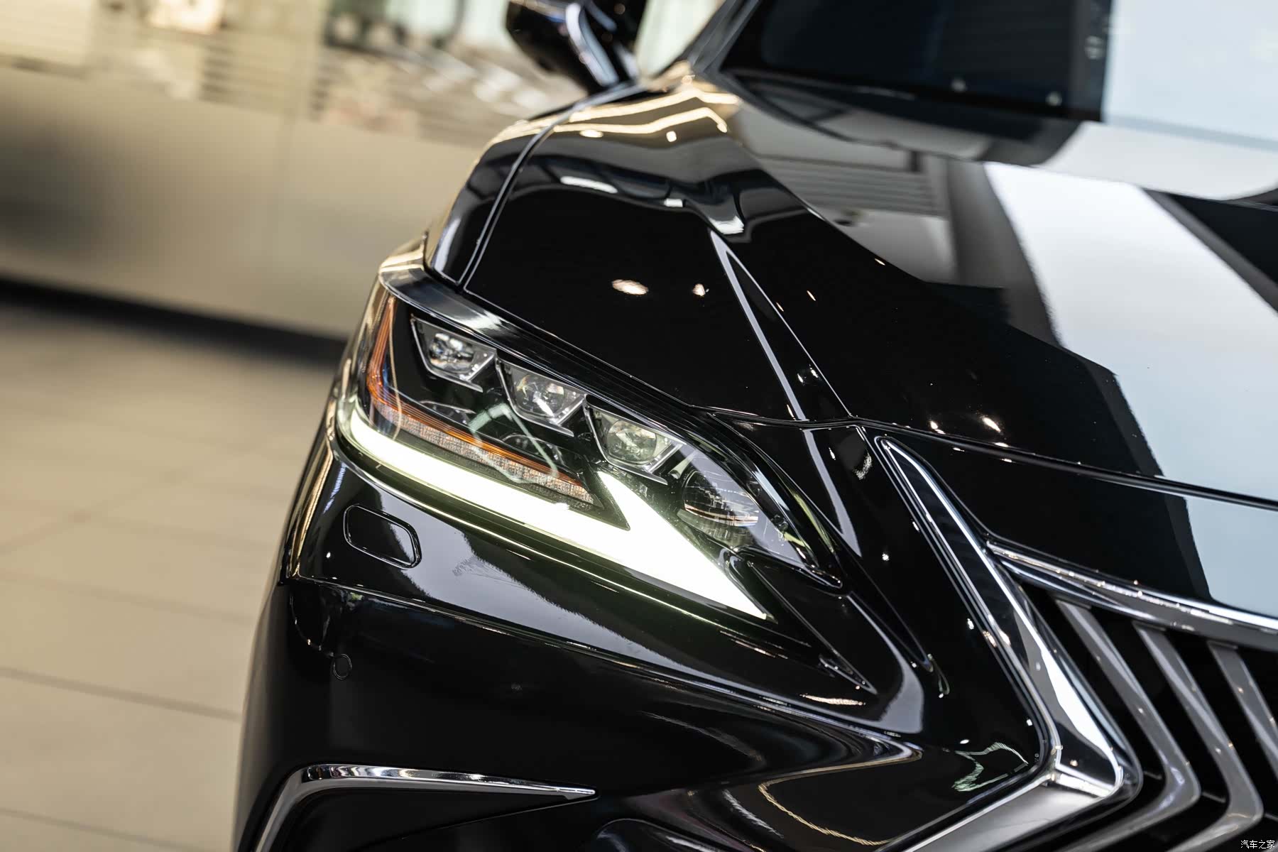 Lexus ES, 2019 6