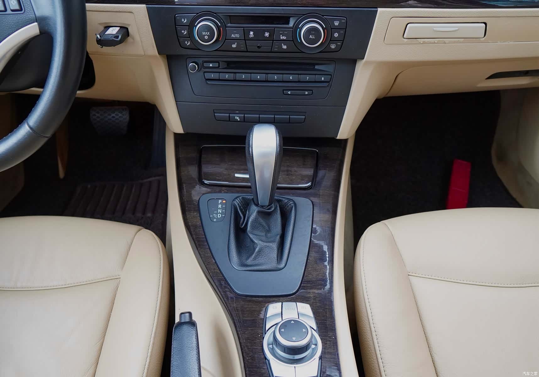 BMW 3 Series, 2011 10