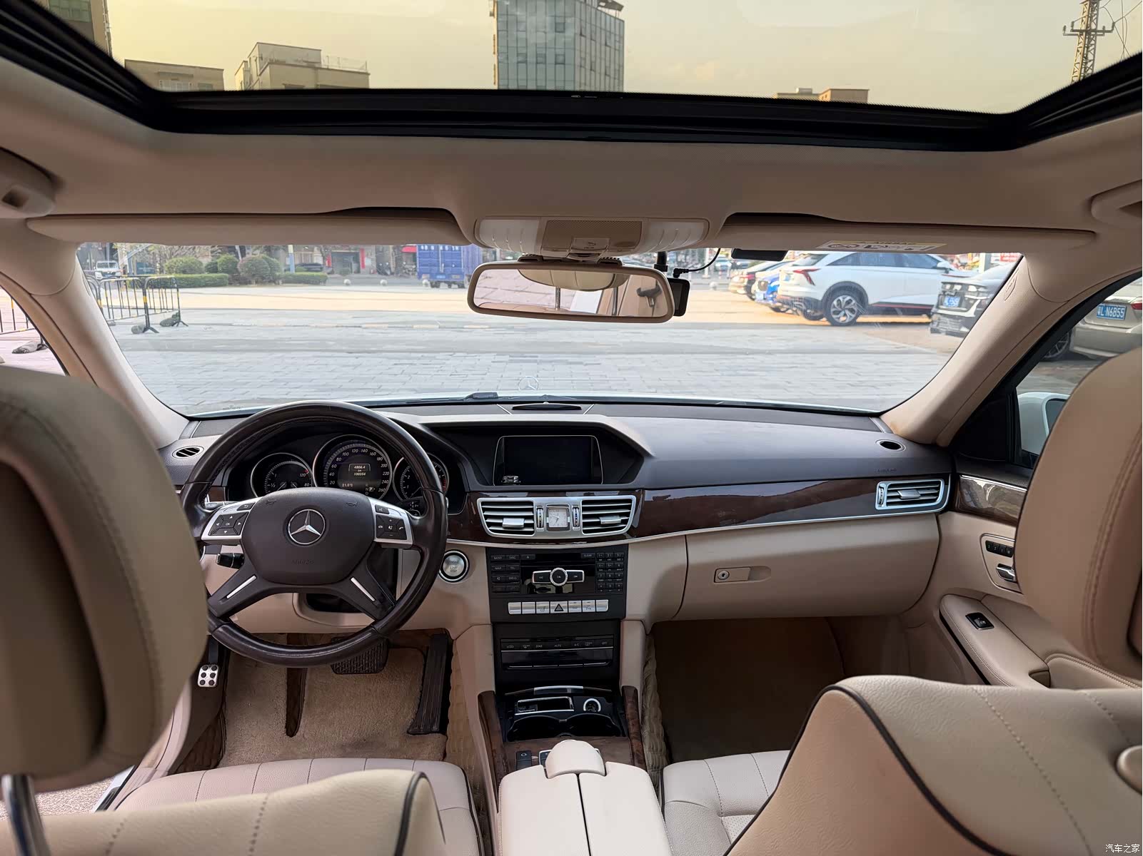 Mercedes-Benz E-Class, 2014 9