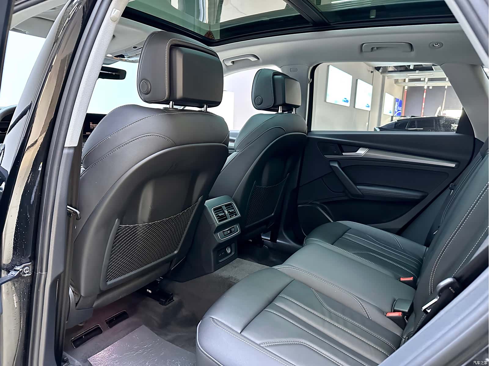 Audi Q5L, 2022 9