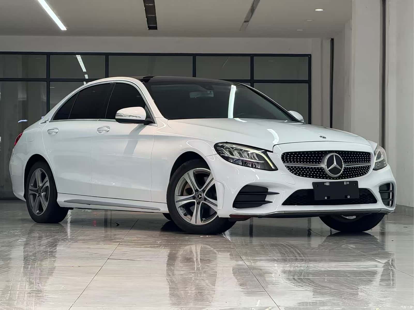Mercedes-Benz C-Class, 2019 3