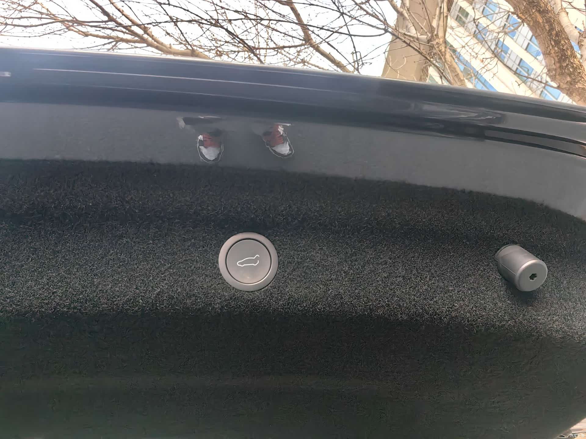 Tesla Model Y, 2025 14
