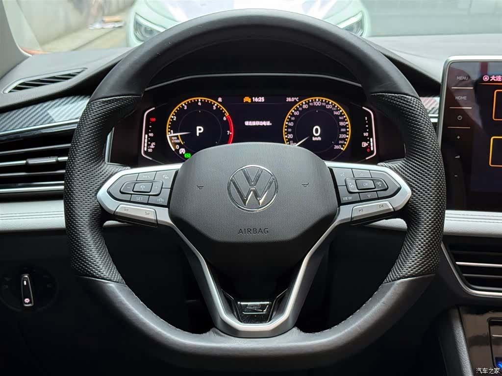 Volkswagen Tiguan L, 2024 12