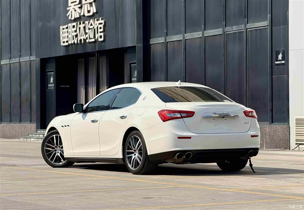 Maserati Ghibli, 2016 6