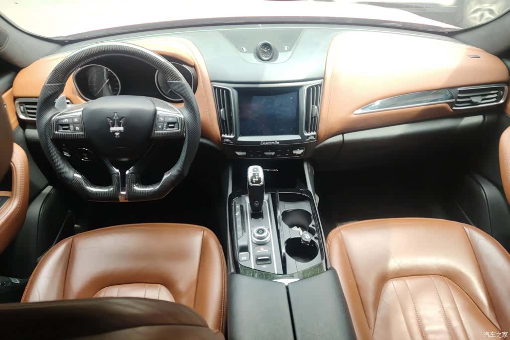 Maserati Levante, 2017 12