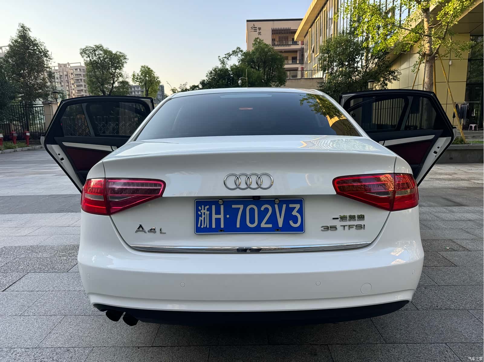 Audi A4L, 2014 13