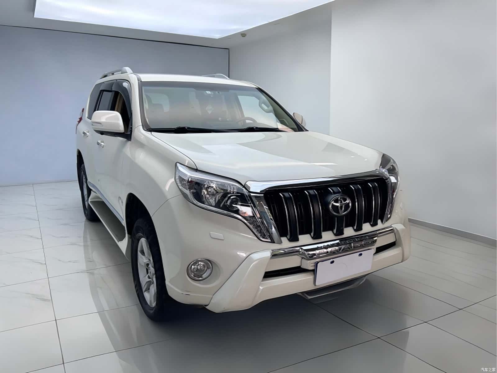 Toyota Prado, 2015 3