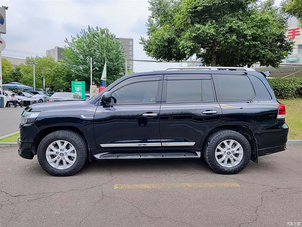 Toyota Land Cruiser, 2019 3