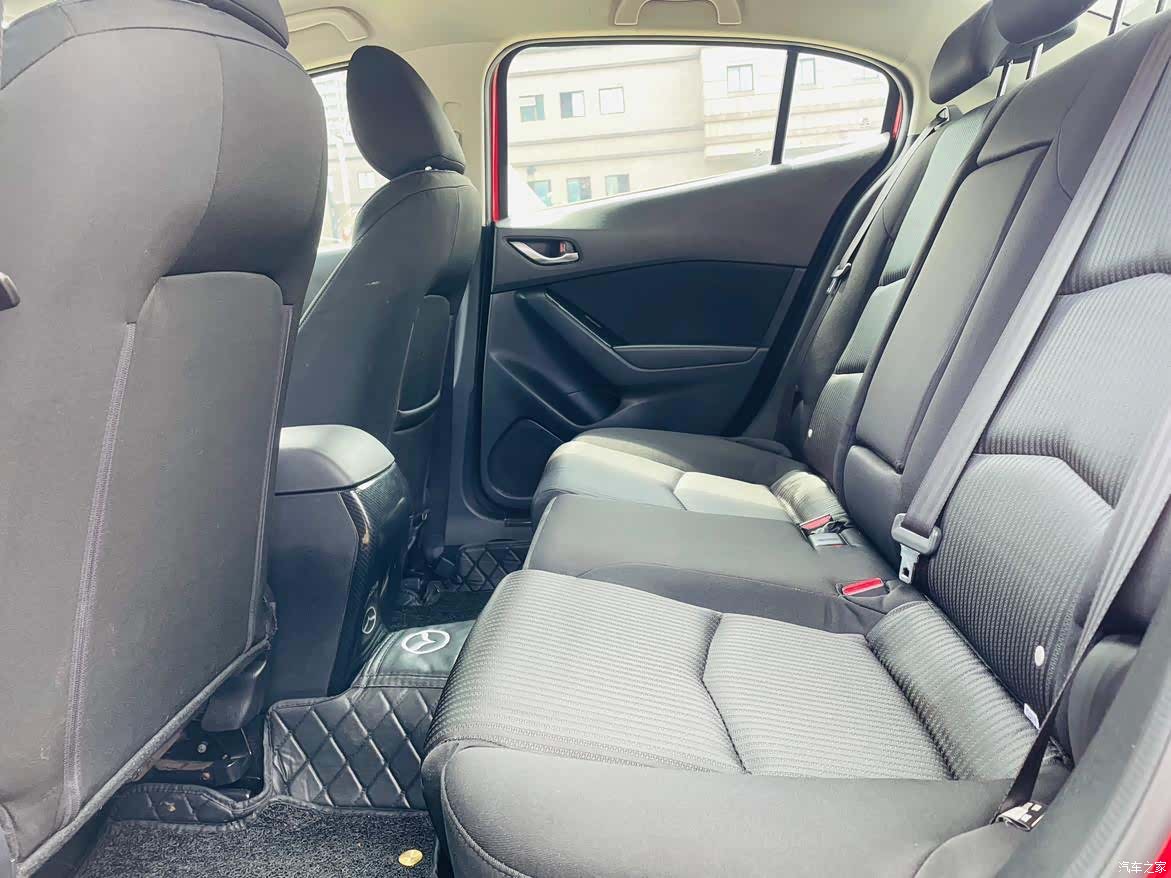 Mazda Mazda3, 2014 9