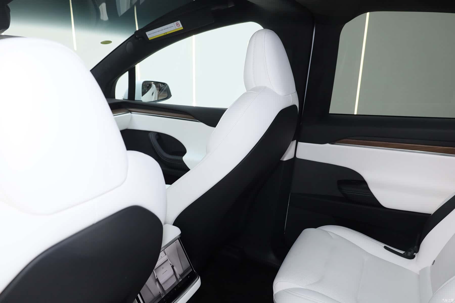 Tesla Model X, 2023 13