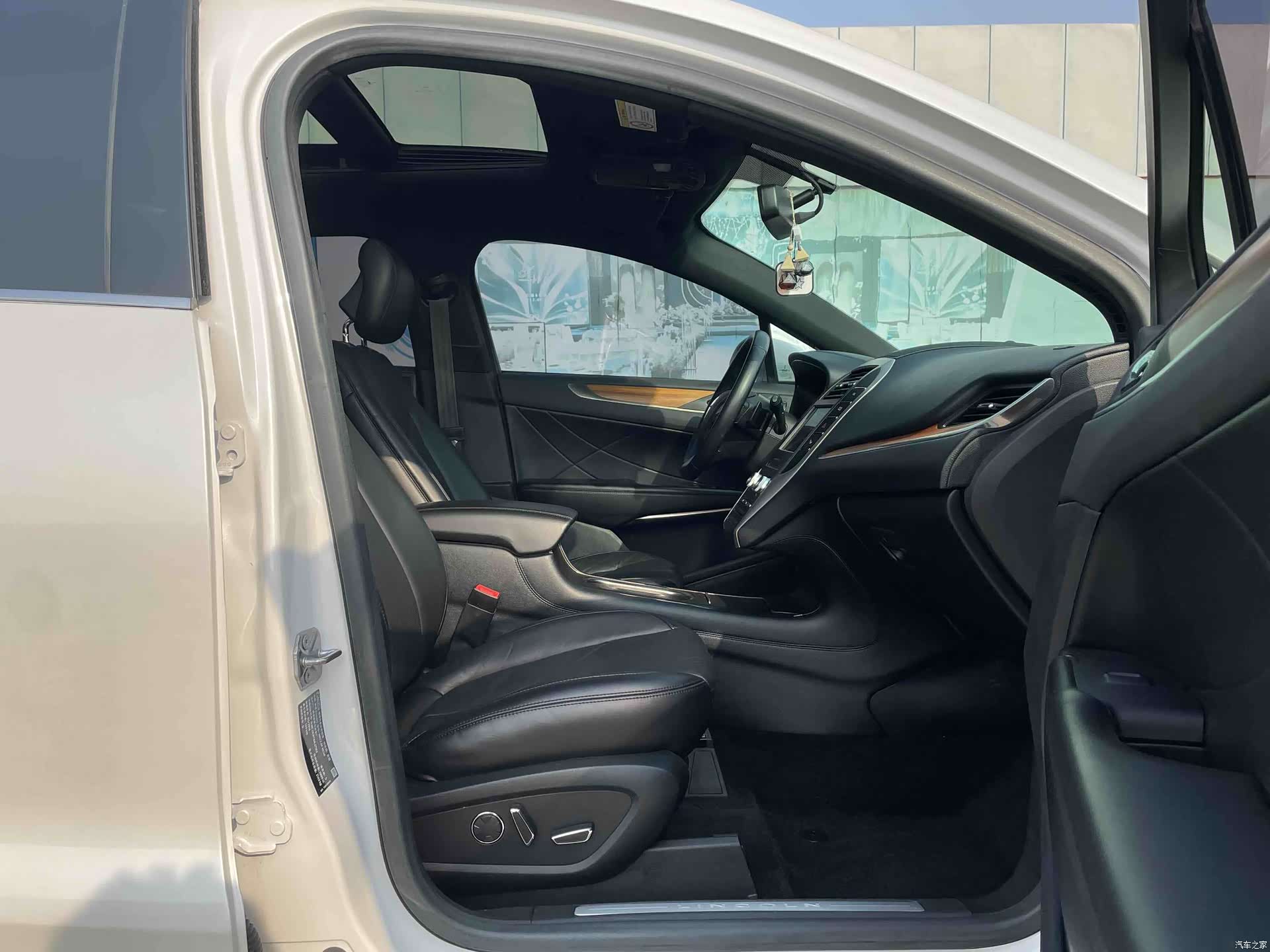Lincoln MKC, 2019 8
