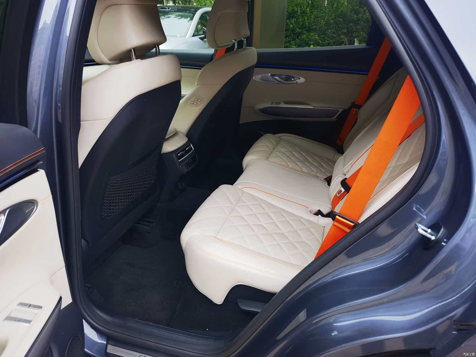 Genesis GV70, 2024 8