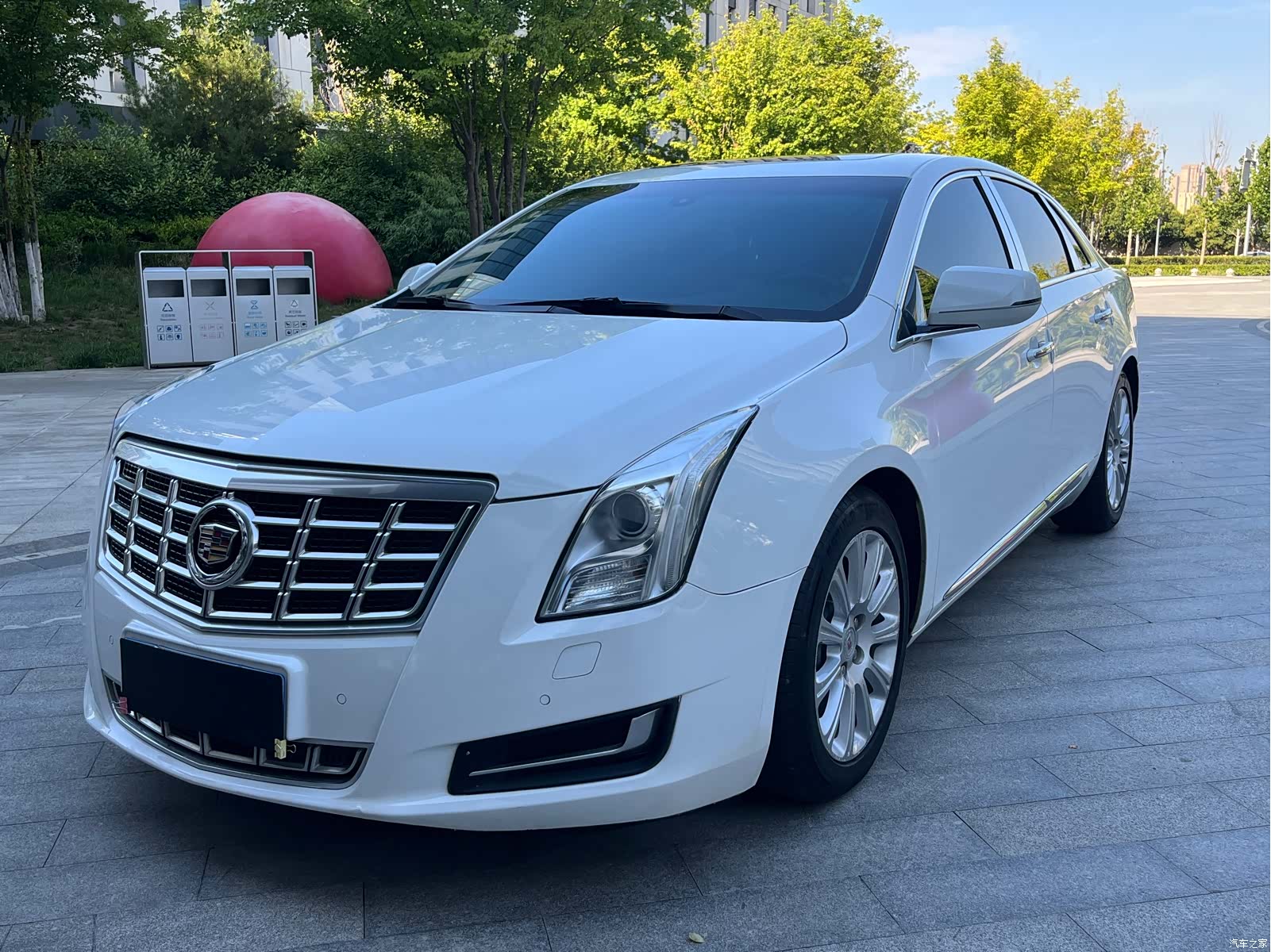 Cadillac XTS, 2015 1