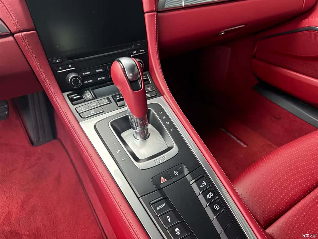 Porsche Cayman, 2023 12