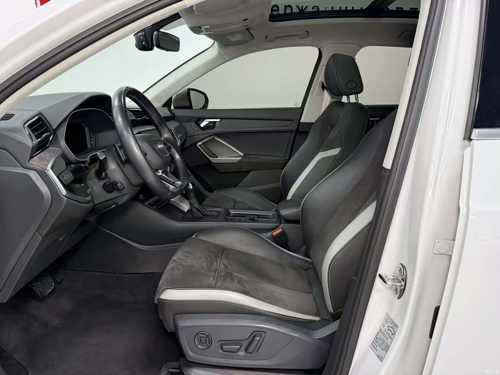 Audi Q3, 2022 11