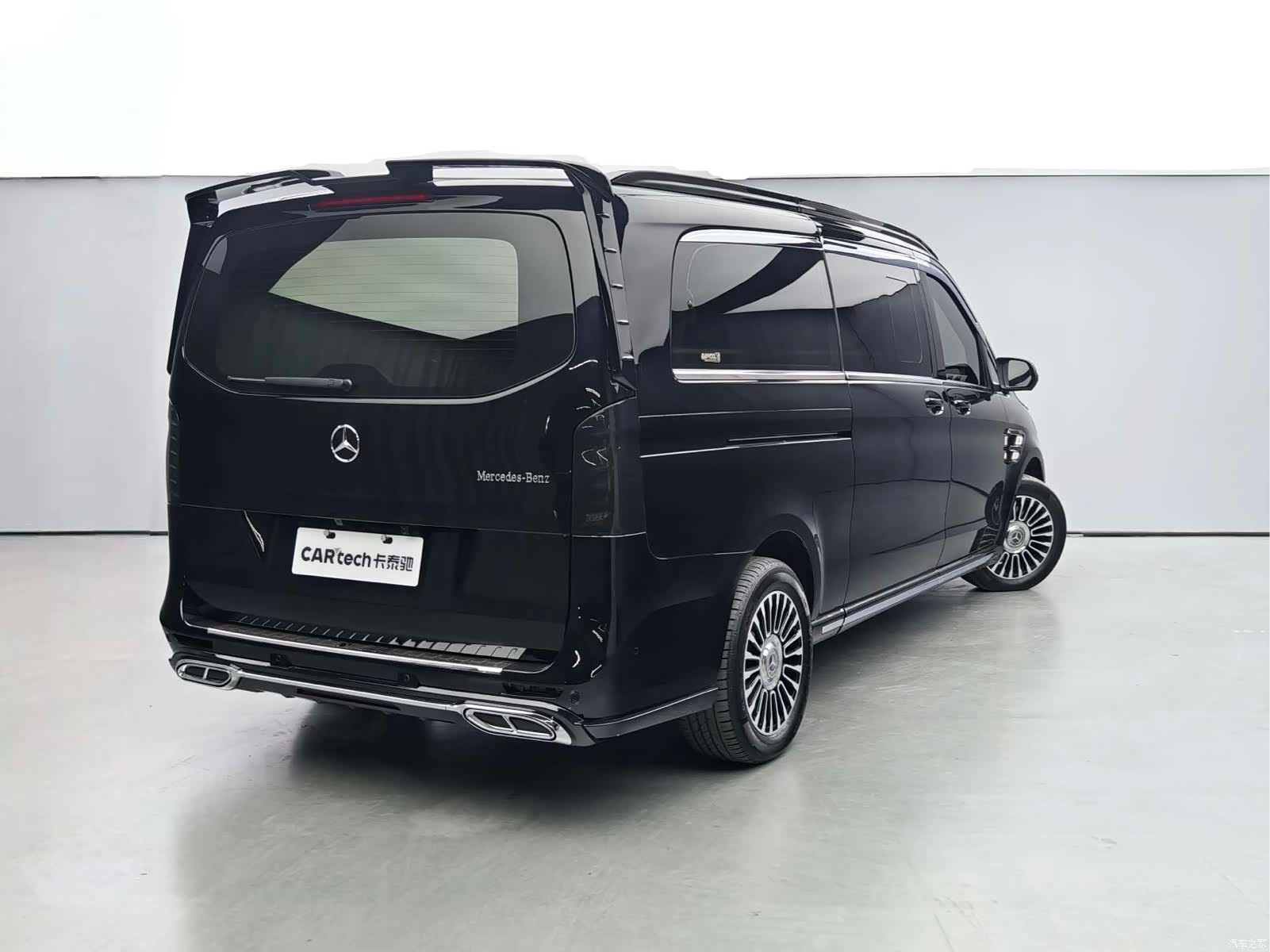 Mercedes-Benz 7, 2024 3
