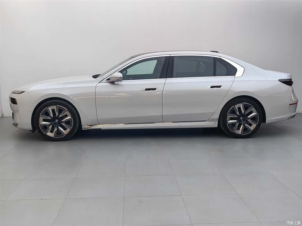BMW 7 Series, 2024 2