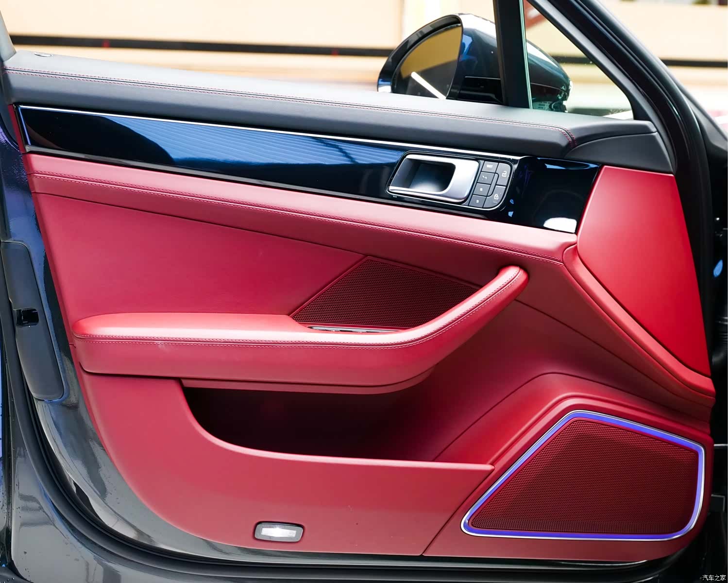 Porsche Panamera, 2023 9