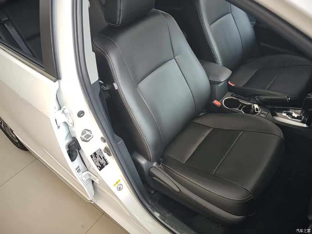 Toyota Corolla, 2018 все фото