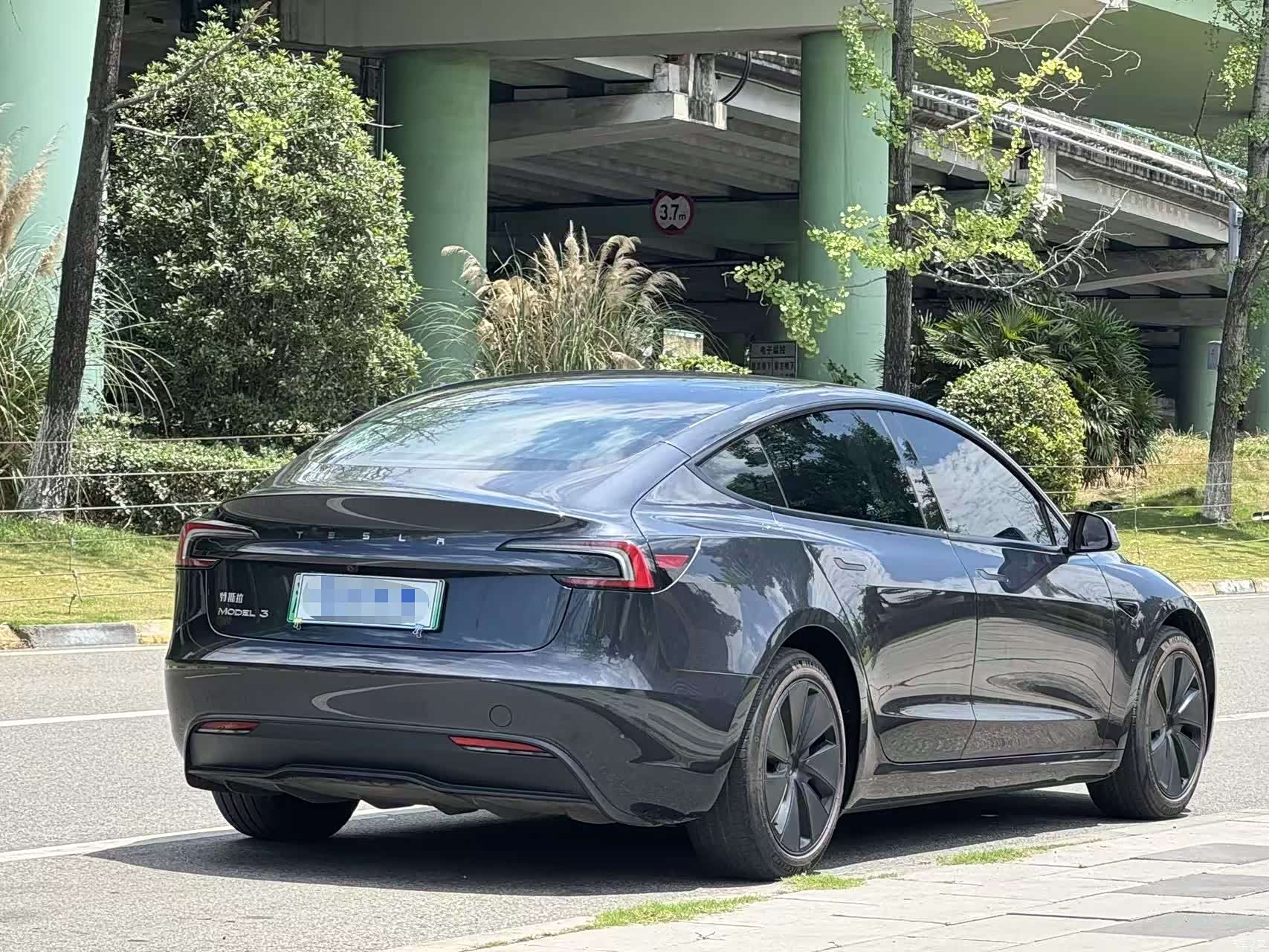 Tesla Model 3, 2024 10