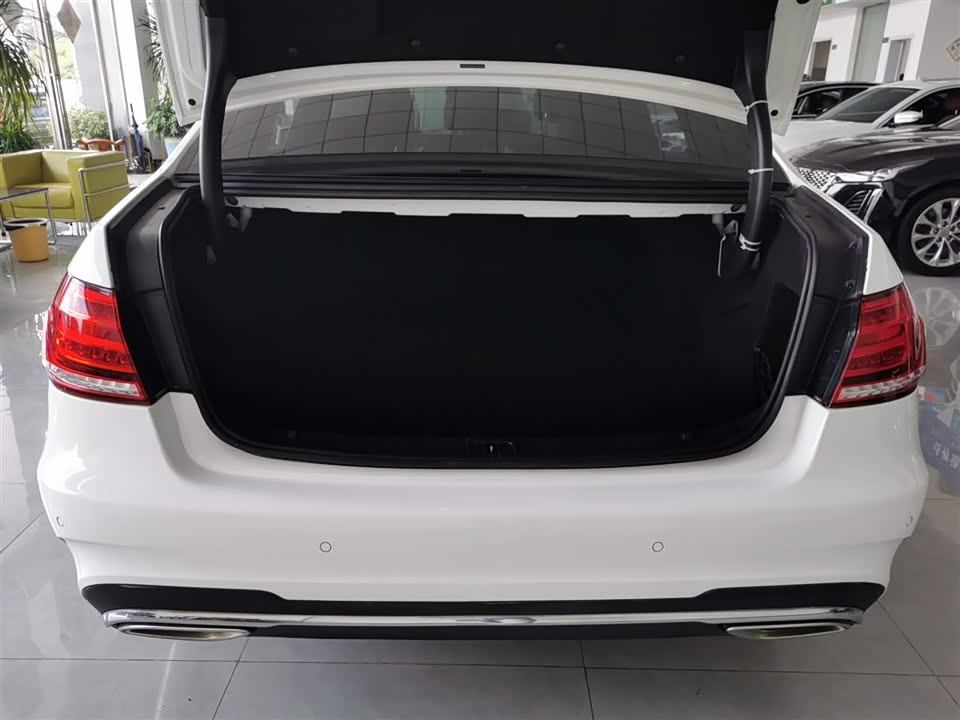 Mercedes-Benz E-class Mercedes-Benz E-class