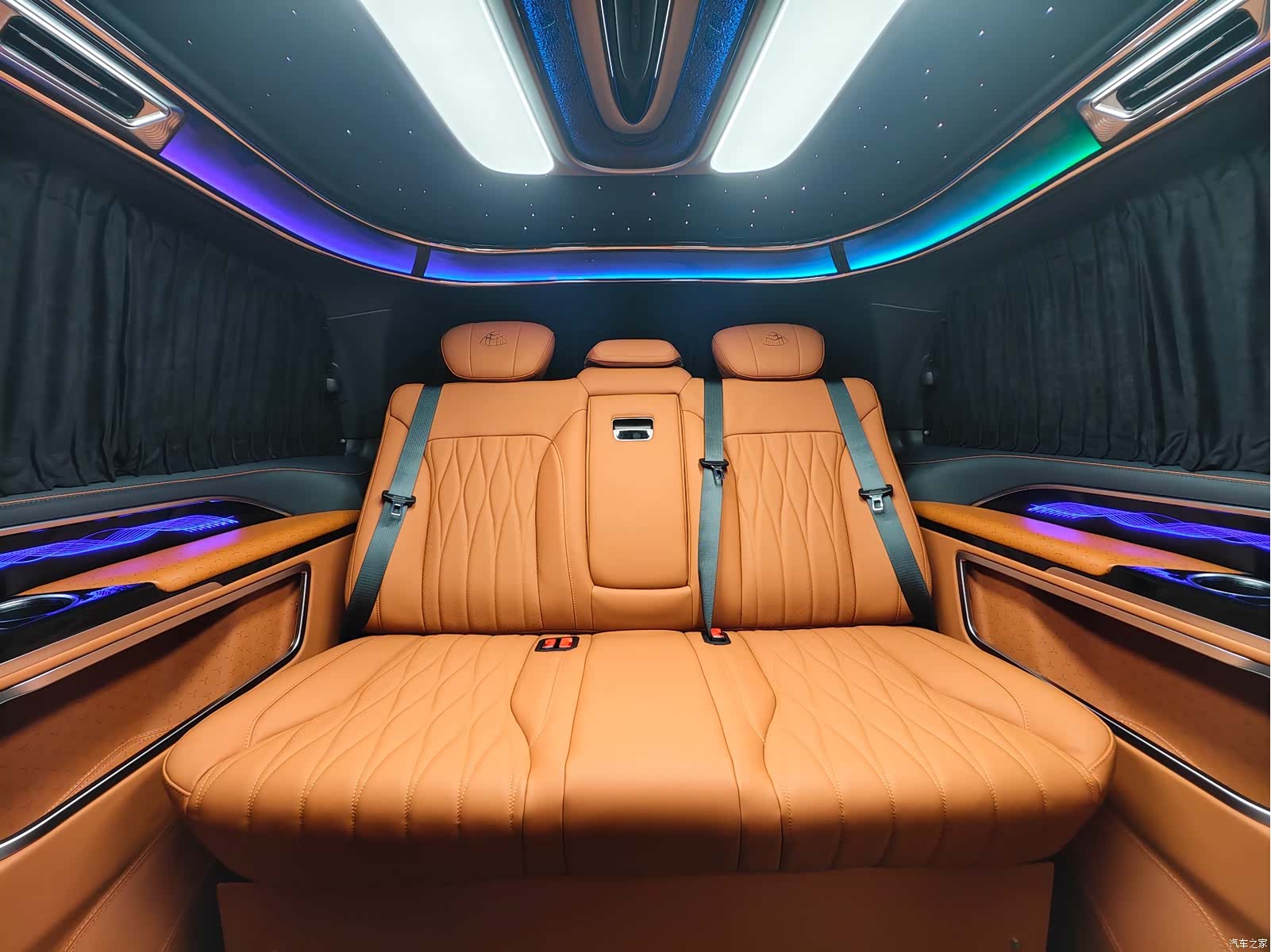 Mercedes-Benz 7, 2026 24