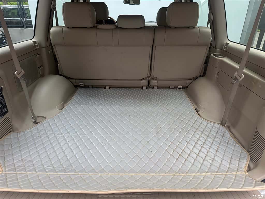 Lexus LX, 2006 21