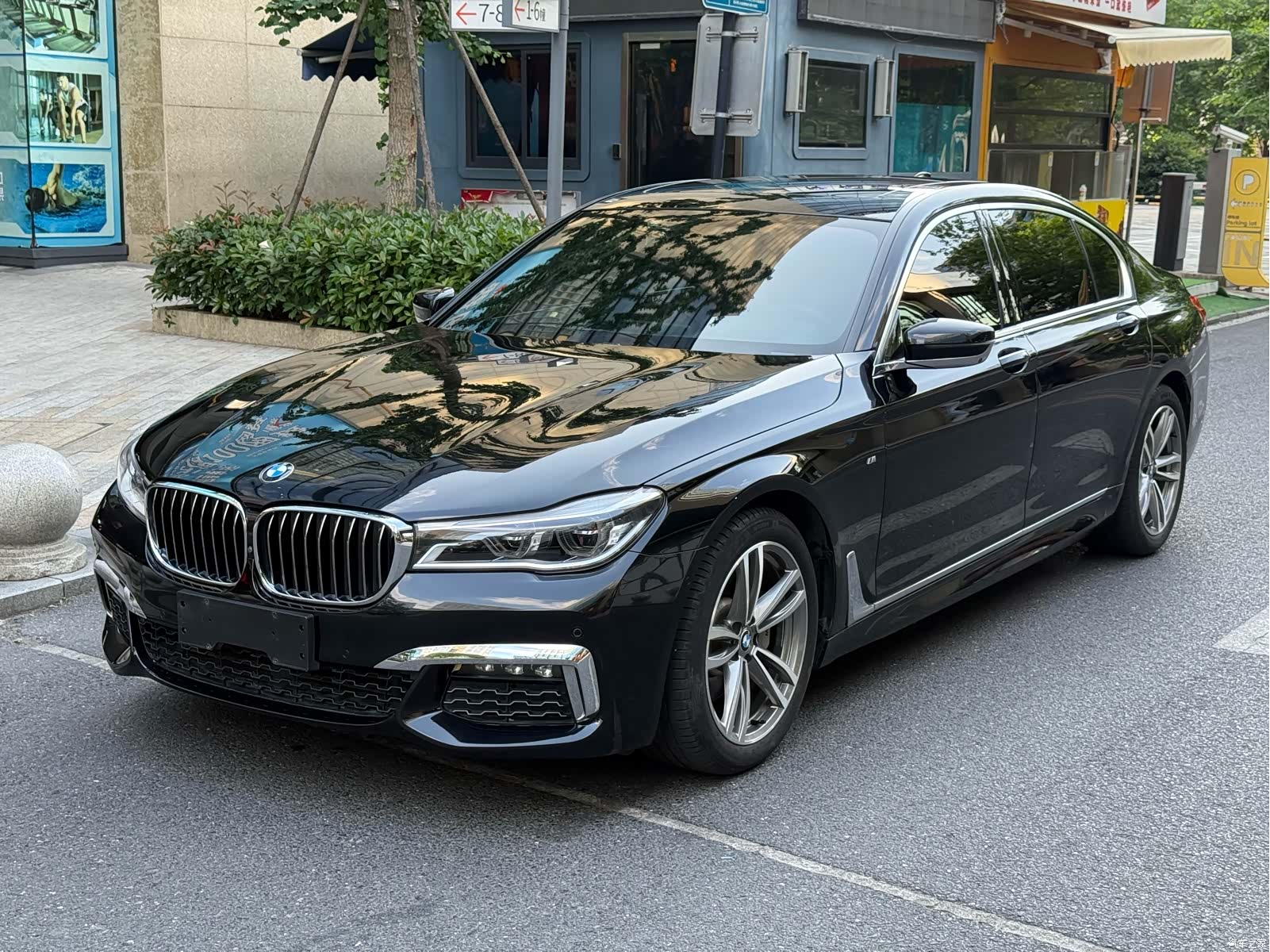 BMW 7 Series, 2018 1