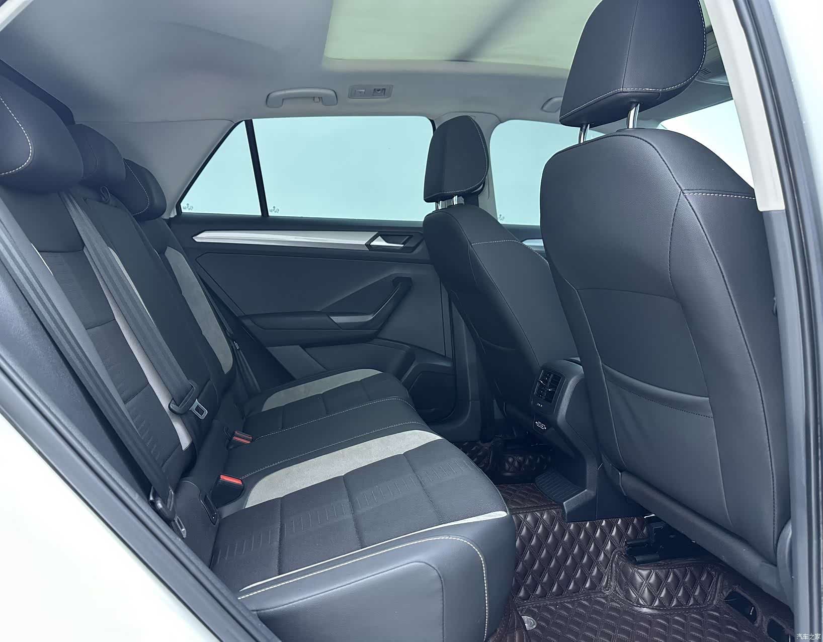 Volkswagen T-ROC, 2022 10