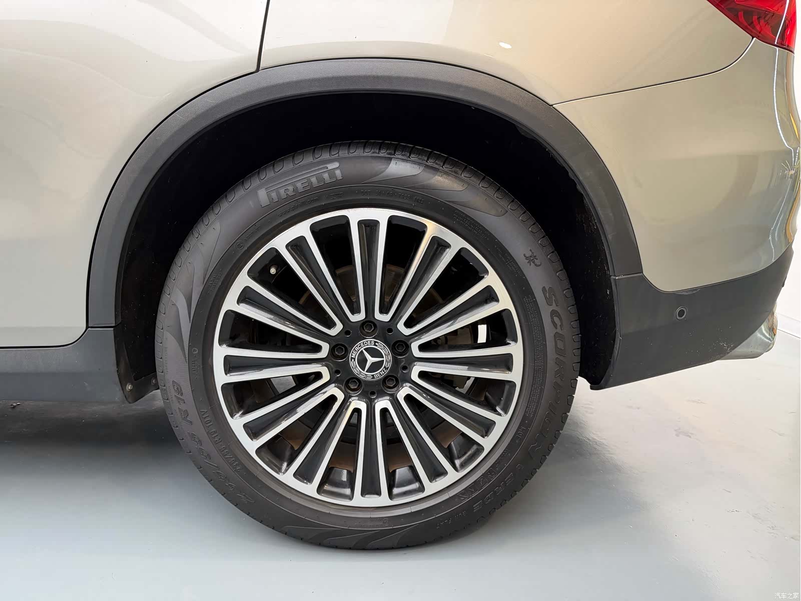 Mercedes-Benz GLC, 2019 19