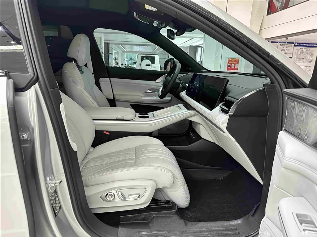 Xpeng G9, 2023 31