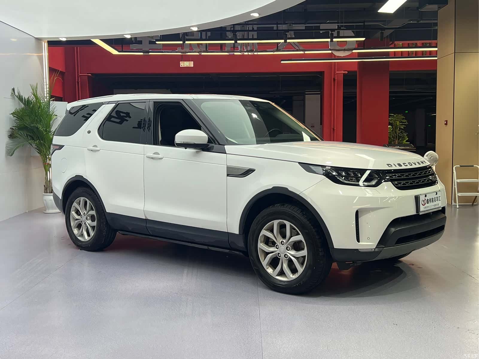 Land Rover Discovery, 2018 4