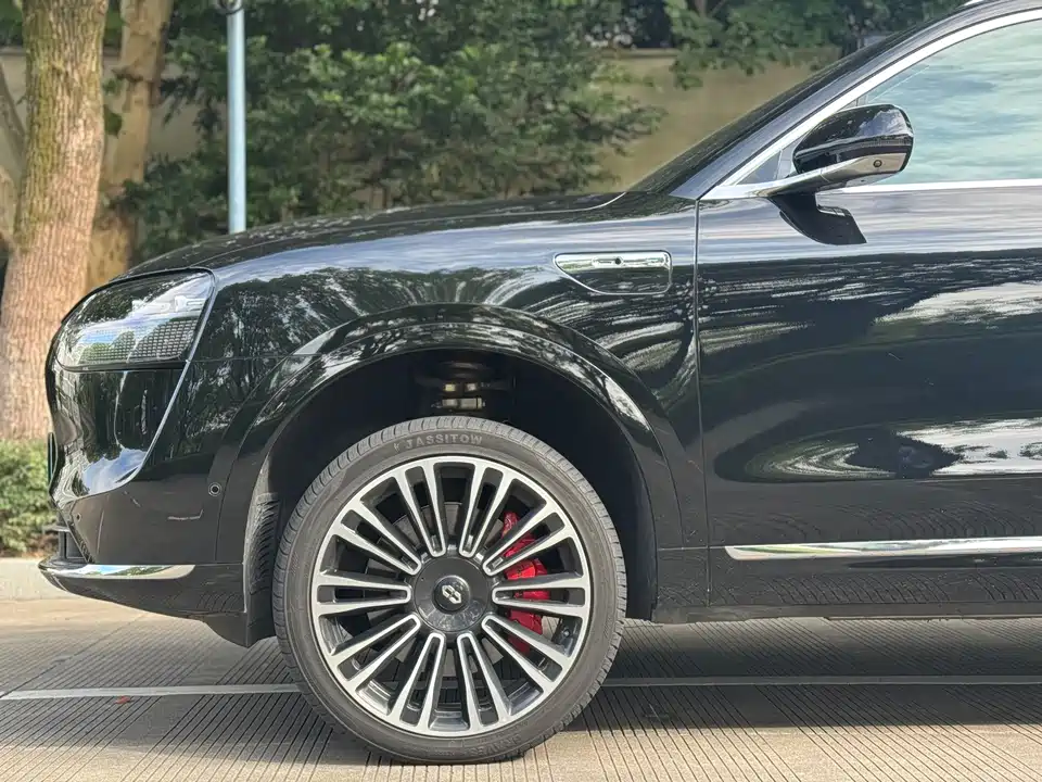 AITO Ask the world M9