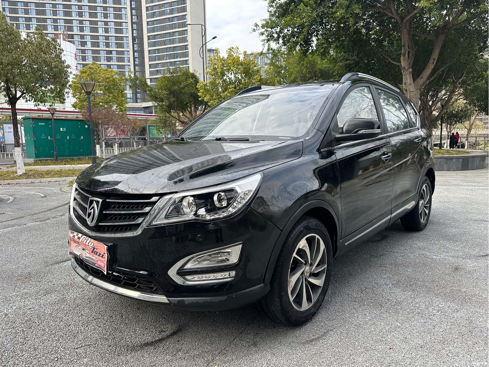 Wuling 560, 2016 1