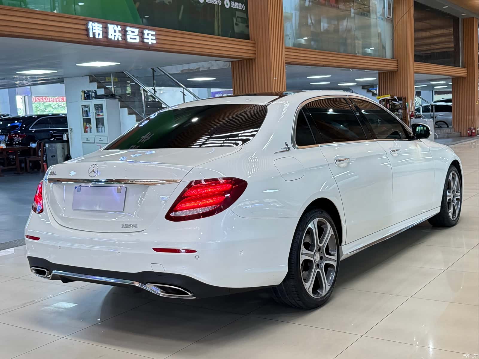 Mercedes-Benz E-Class, 2017 25