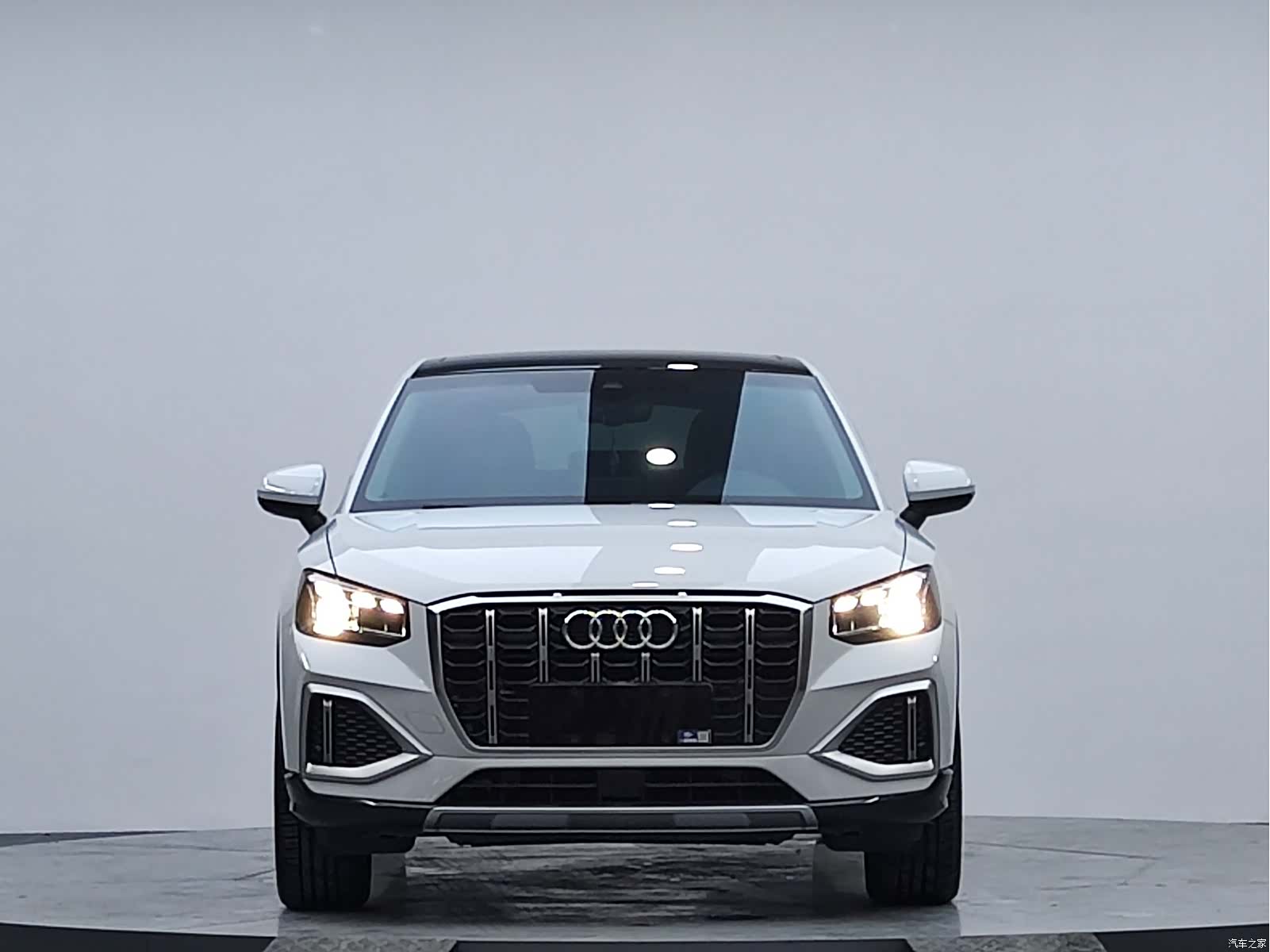 Audi Q2L, 2021 3