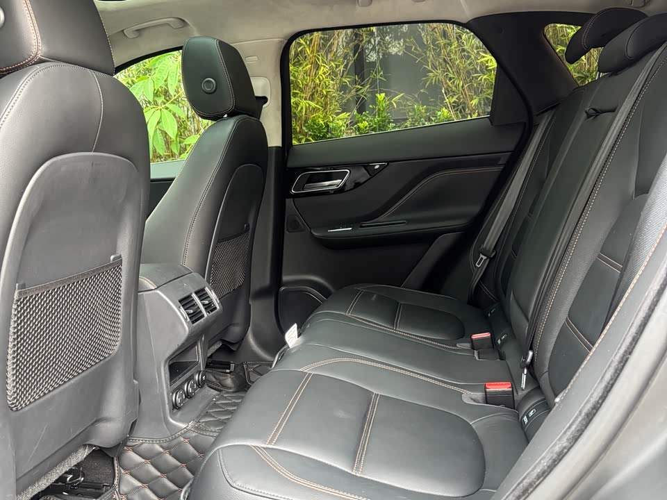 Jaguar F-PACE Jaguar F-PACE