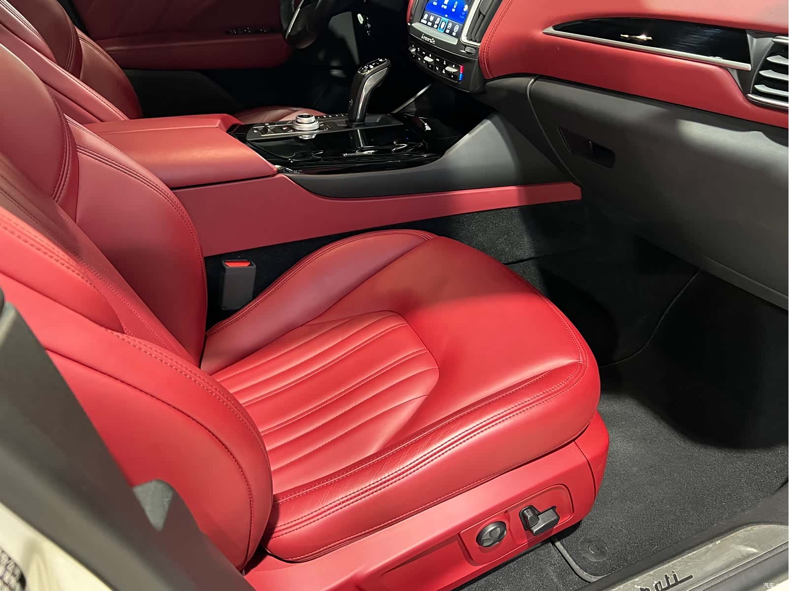 Maserati Levante, 2020 24