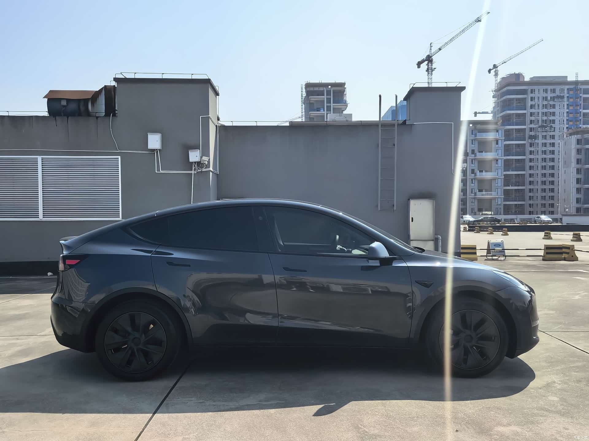 Tesla Model Y, 2024 4